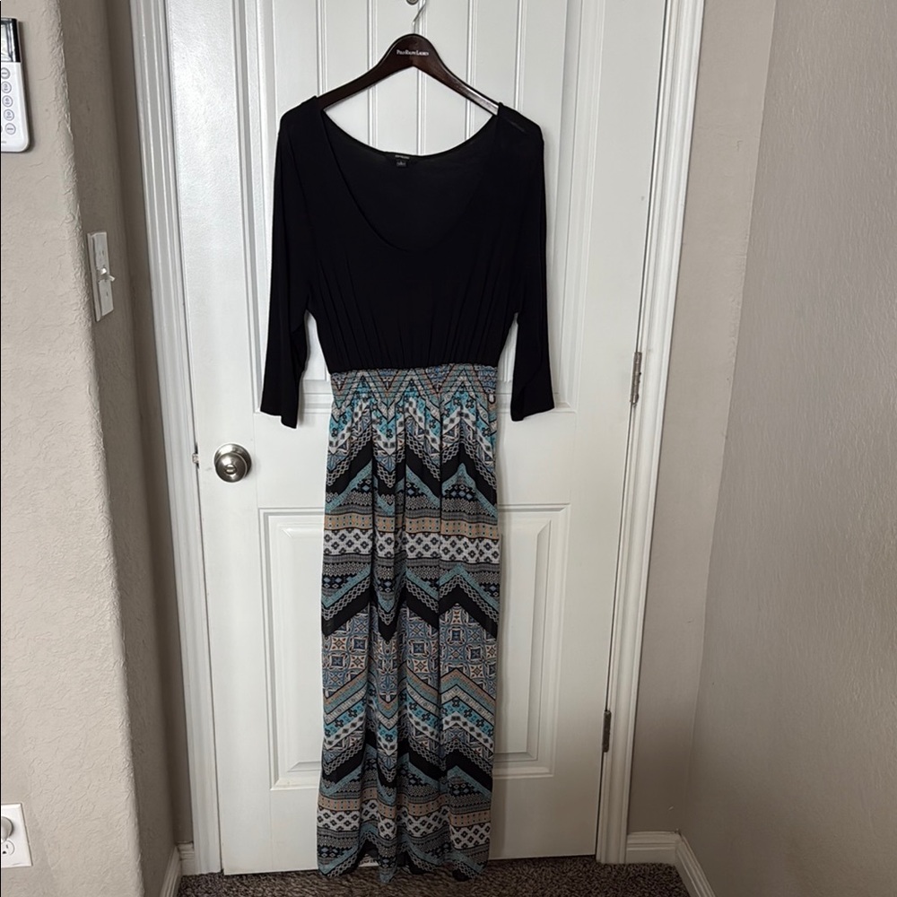 Espresso Black and Blue Patterned Long Sleeve Dress